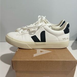 Veja Cream and Black Leather Sneakers